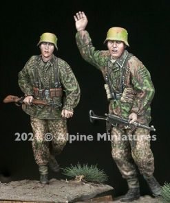 Alternative view of Alpine Miniatures 35289 1/35  WSS Grenadier '44  (2 figs)