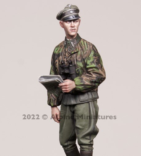 Alpine Miniature 1/35- 35299 WSS Grenadier Officer