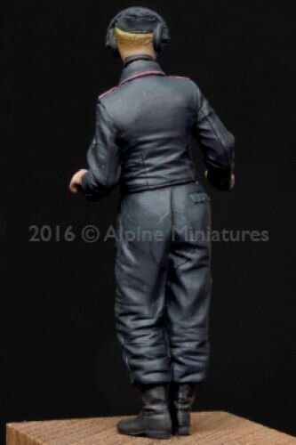 Alpine Miniatures 35223 1/35 WSS Tiger Commander - Image 5