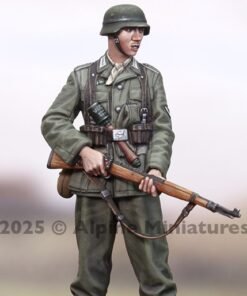 ALPINE MINIATURES 35331 1/35 German Grenadier