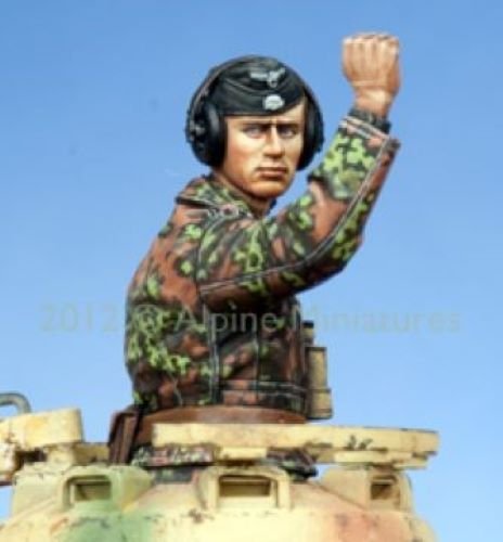 Alpine Miniatures 35139 1/35 WSS Panzer Commander #1 - Image 2
