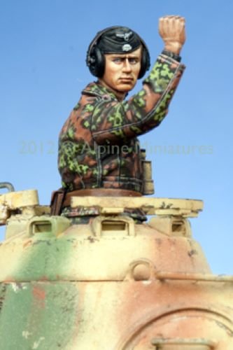 Alpine Miniatures 35139 1/35 WSS Panzer Commander #1 - Image 3