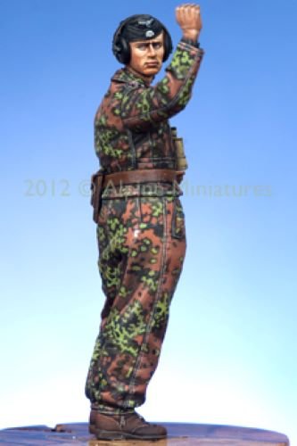 Alpine Miniatures 35139 1/35 WSS Panzer Commander #1 - Image 7