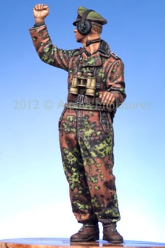 Alpine Miniatures 35139 1/35 WSS Panzer Commander #1 - Image 12