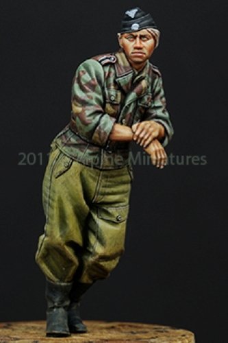 Alpine Miniatures 35145 1/35 WSS AFV Crew Leaning - Image 2