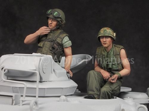 Share Alpine Miniatures 35162 1/35 US Tanker Vietnam War Set (2 Figures) - Image 3