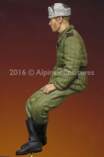 Alpine Miniatures 35215 1/35 WW2 Russian Tank Crew - Image 9