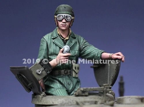 Alpine Miniatures 1/35 35270 US Tank Commander Summer - Image 3