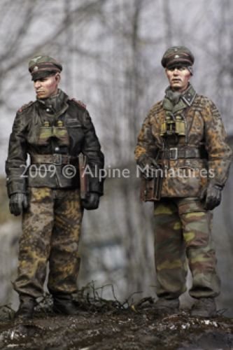 Alpine Miniatures 35077 1/35 LAH Officers in the Ardennes Set (2 figures)
