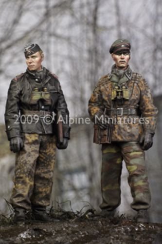 Alpine Miniatures 35077 1/35 LAH Officers in the Ardennes Set (2 figures) - Image 4