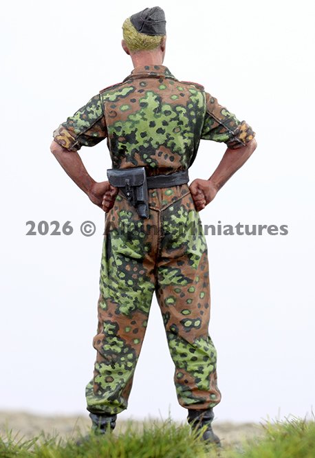 ALPINE MINIATURES 35336 1/35 WSS Panzer NCO - Image 7