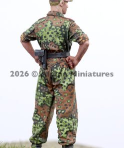 ALPINE MINIATURES 35336 1/35 WSS Panzer NCO - Image 8